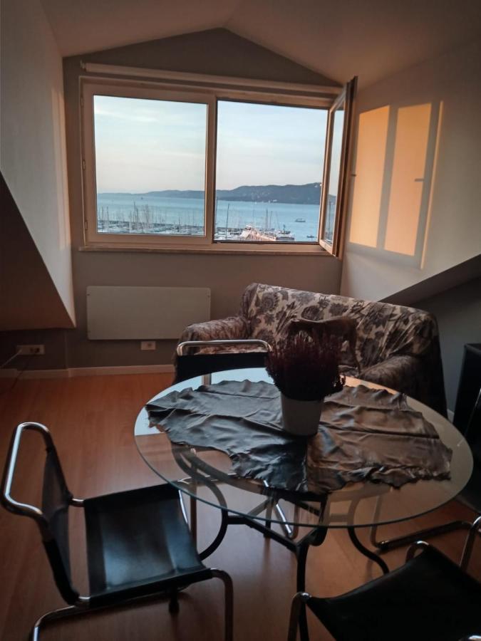 Mansarda Centrale Vista Mare Leilighet Trieste Eksteriør bilde
