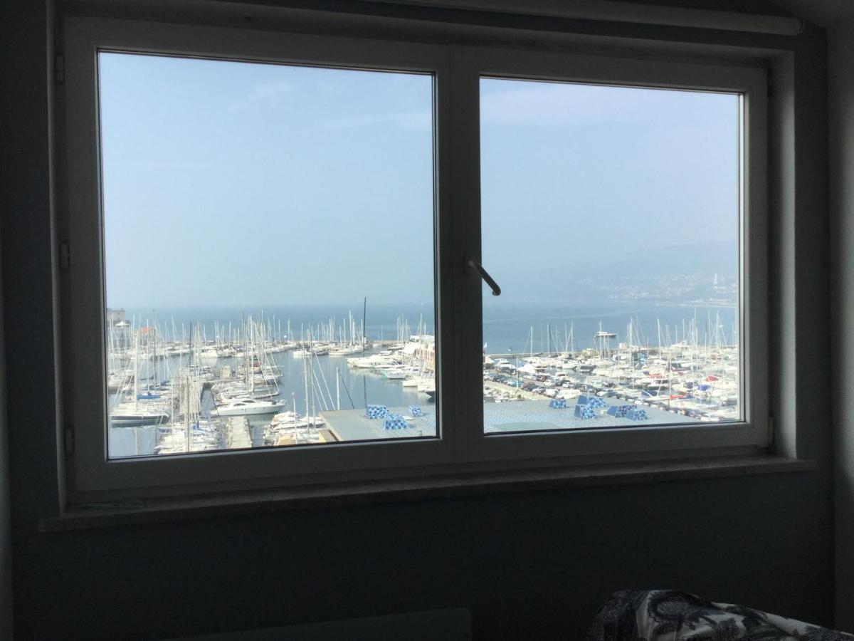 Mansarda Centrale Vista Mare Leilighet Trieste Eksteriør bilde